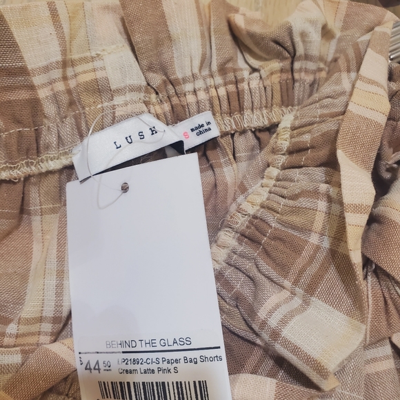 LUSH. Cute shorts Retail $45 - Picture 3 of 4